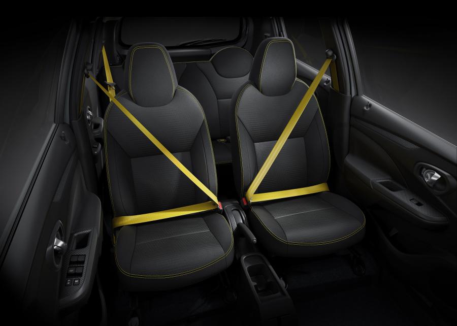 Интерьер Datsun GO Panca 2018 года  (фото 5 из 8)